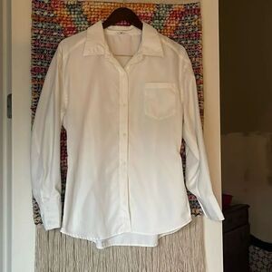 Steve Madden waist fitted white button down.